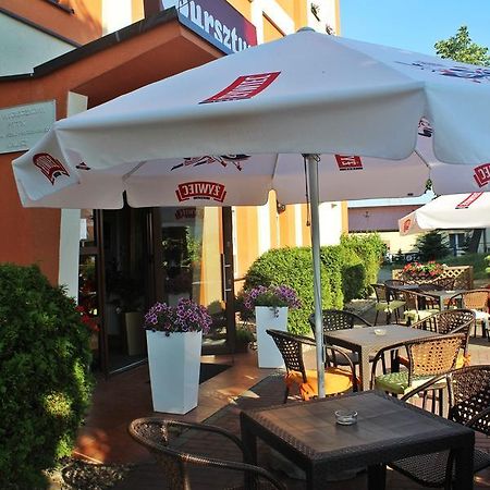 Hotel Bursztyn Kalisz Extérieur photo