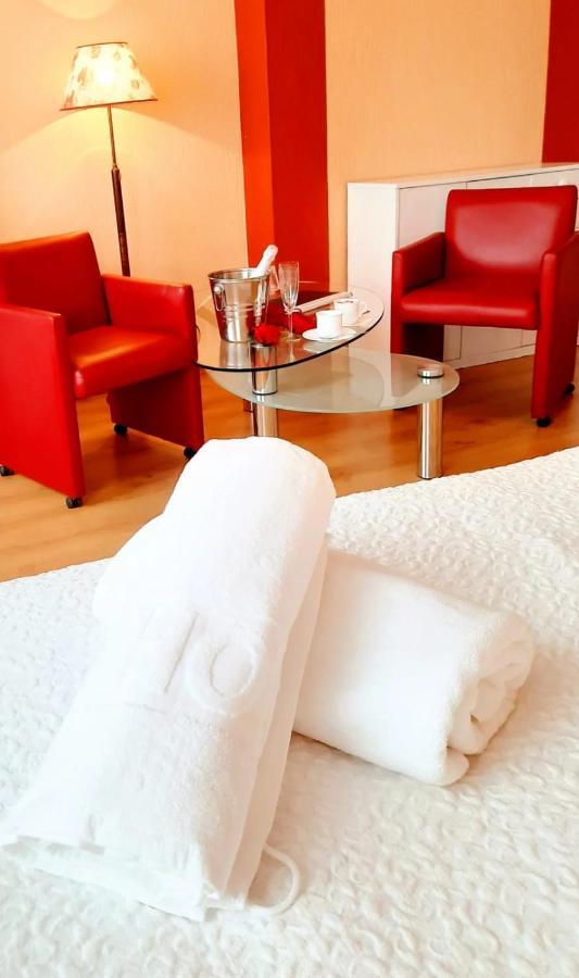 Hotel Bursztyn Kalisz Extérieur photo