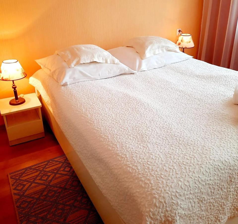Hotel Bursztyn Kalisz Extérieur photo