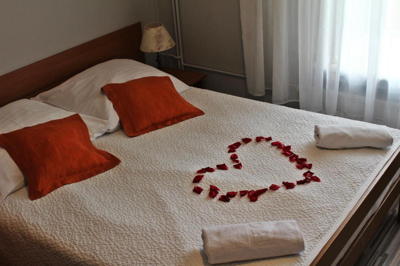 Hotel Bursztyn Kalisz Extérieur photo