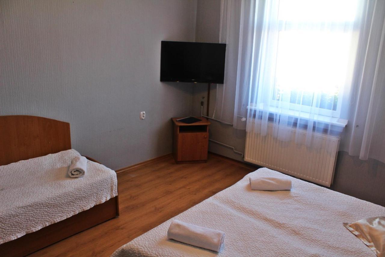 Hotel Bursztyn Kalisz Extérieur photo