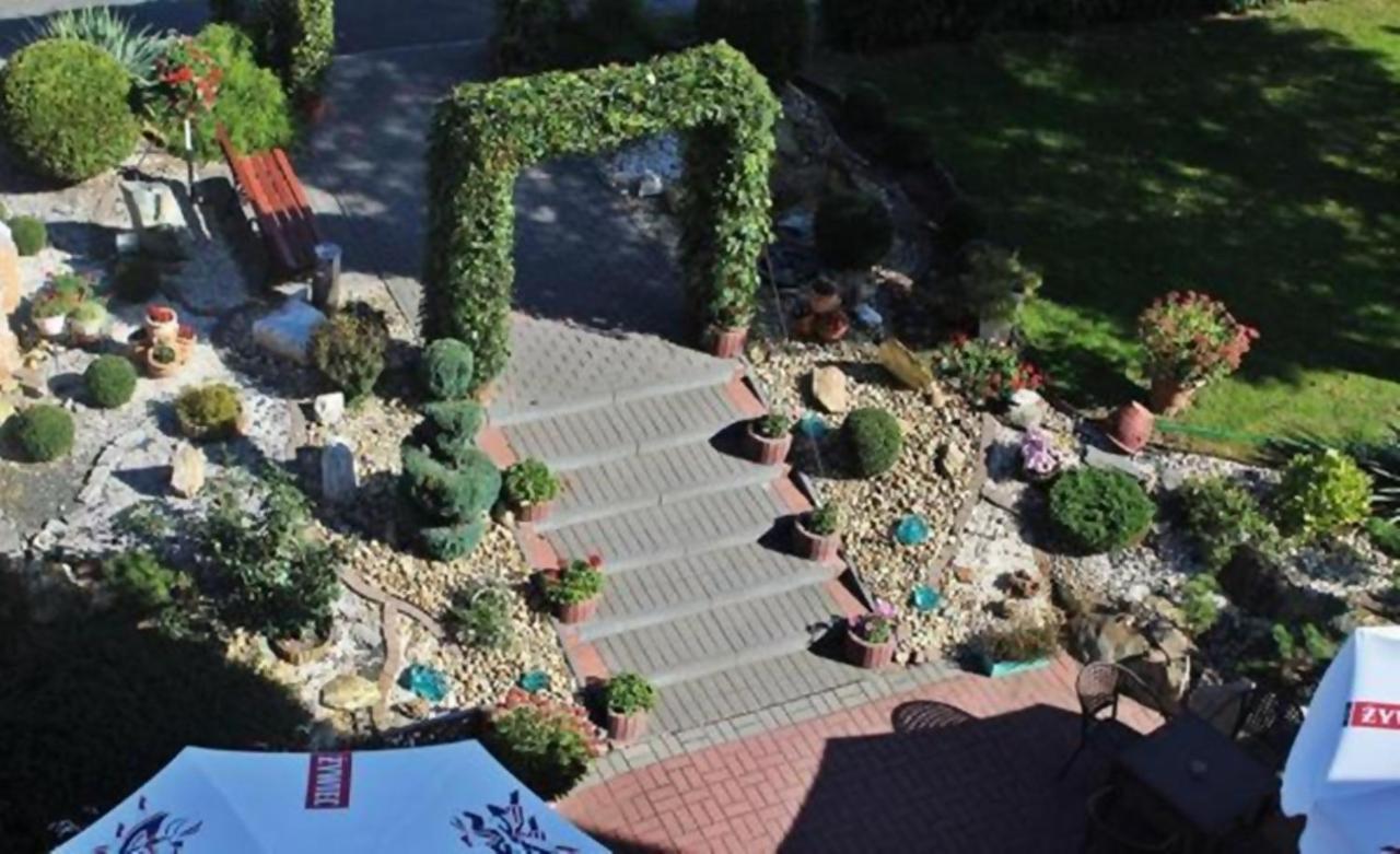 Hotel Bursztyn Kalisz Extérieur photo